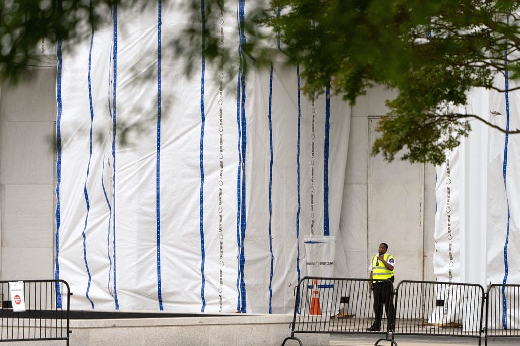 Kennedy Center fights for upper hand in renovation war
