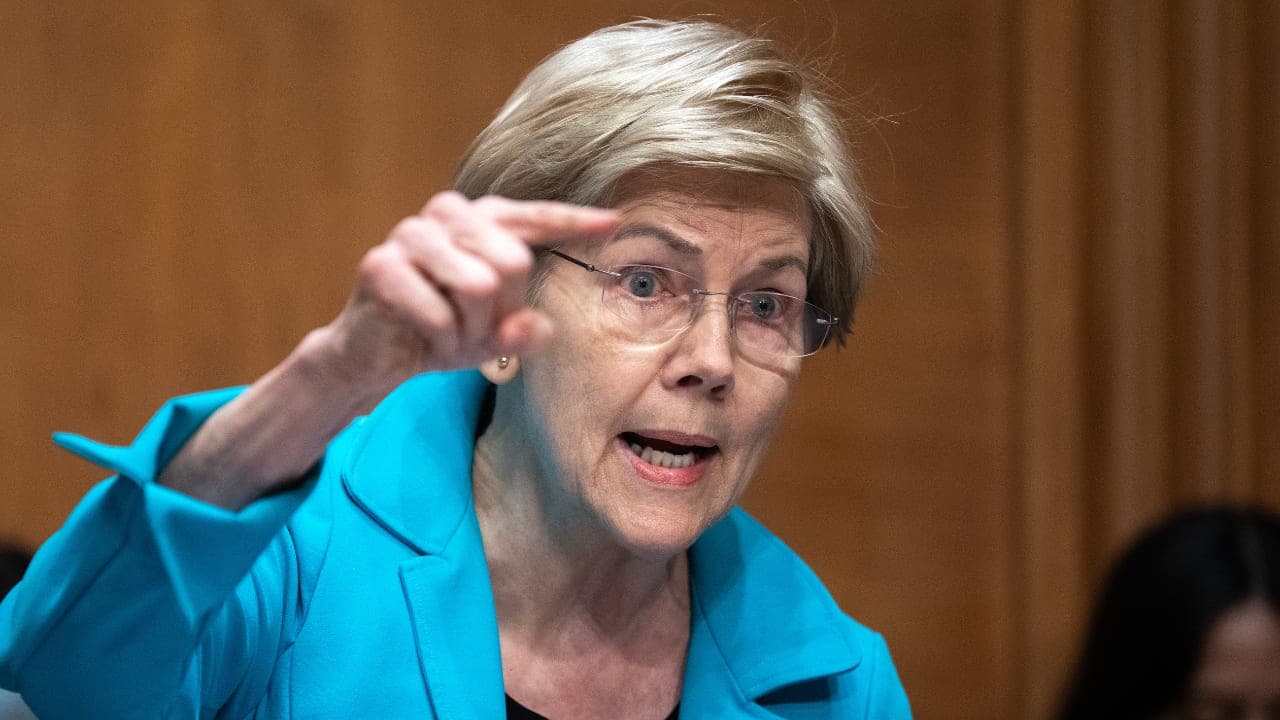 Elizabeth Warren rages after CNBC host compares her to President Trump over Fed nominee commentary