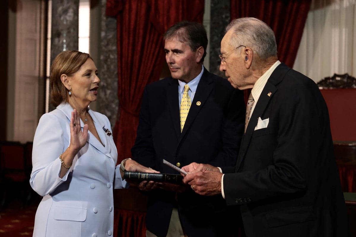 Lindsey Graham's sister Darline sworn in to South Carolina Senate seat following his death