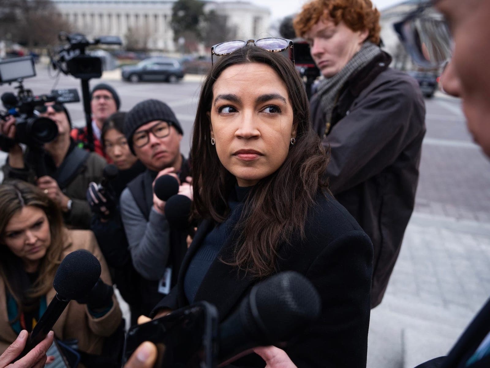 Why Democrats are gearing up to oppose a bill to curtail stock trading in Congress