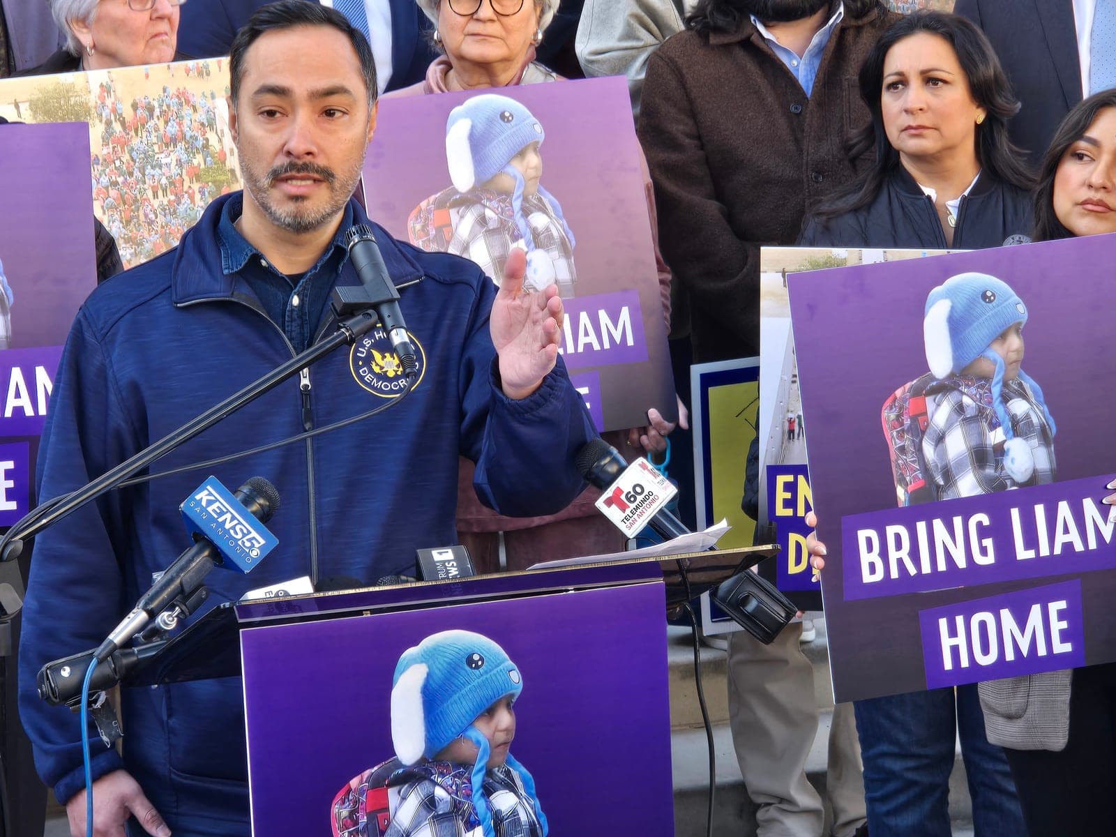 Reps. Castro and Crockett find 'inhumanity' in ICE facility