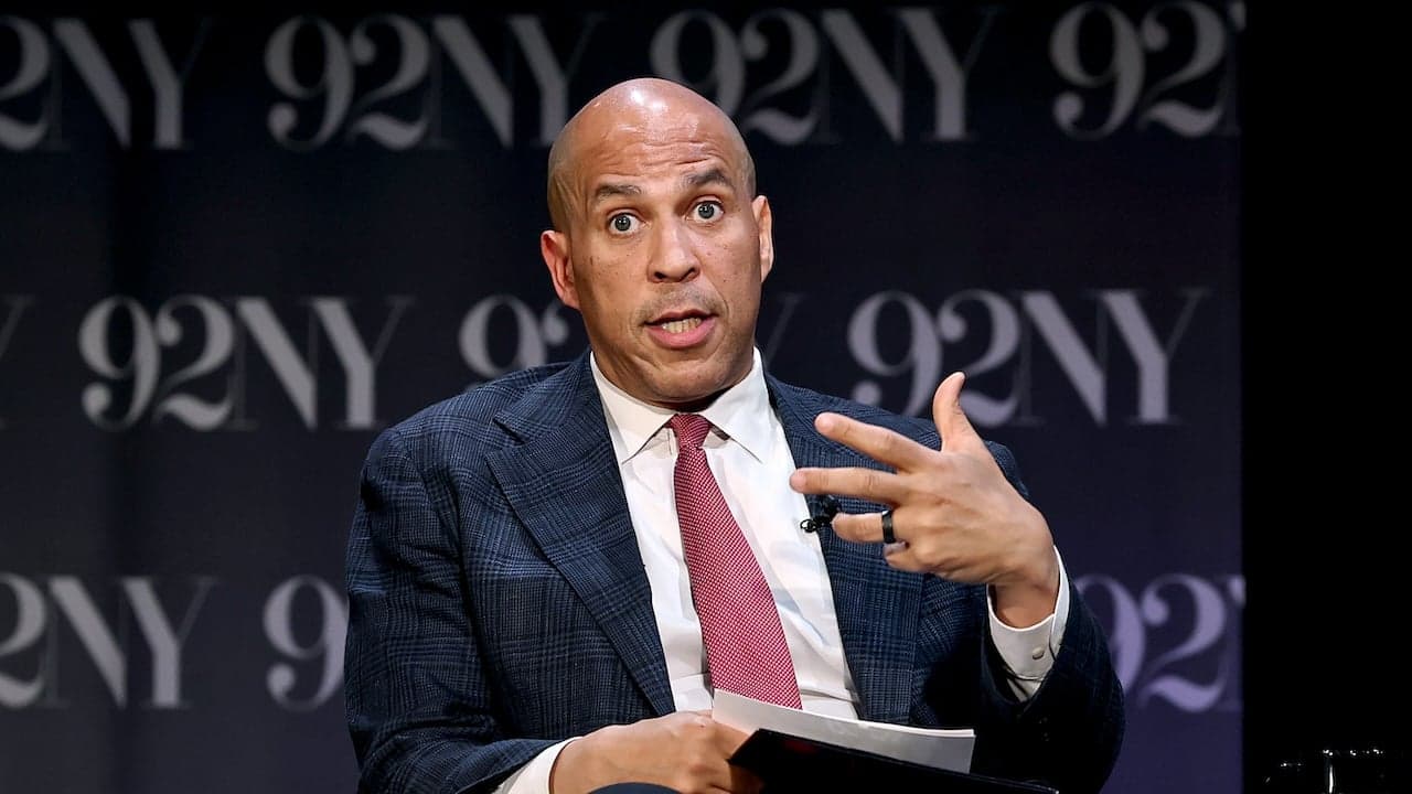 Cory Booker blasts Trump's White House media ban: 'He has no regard for the First Amendment'