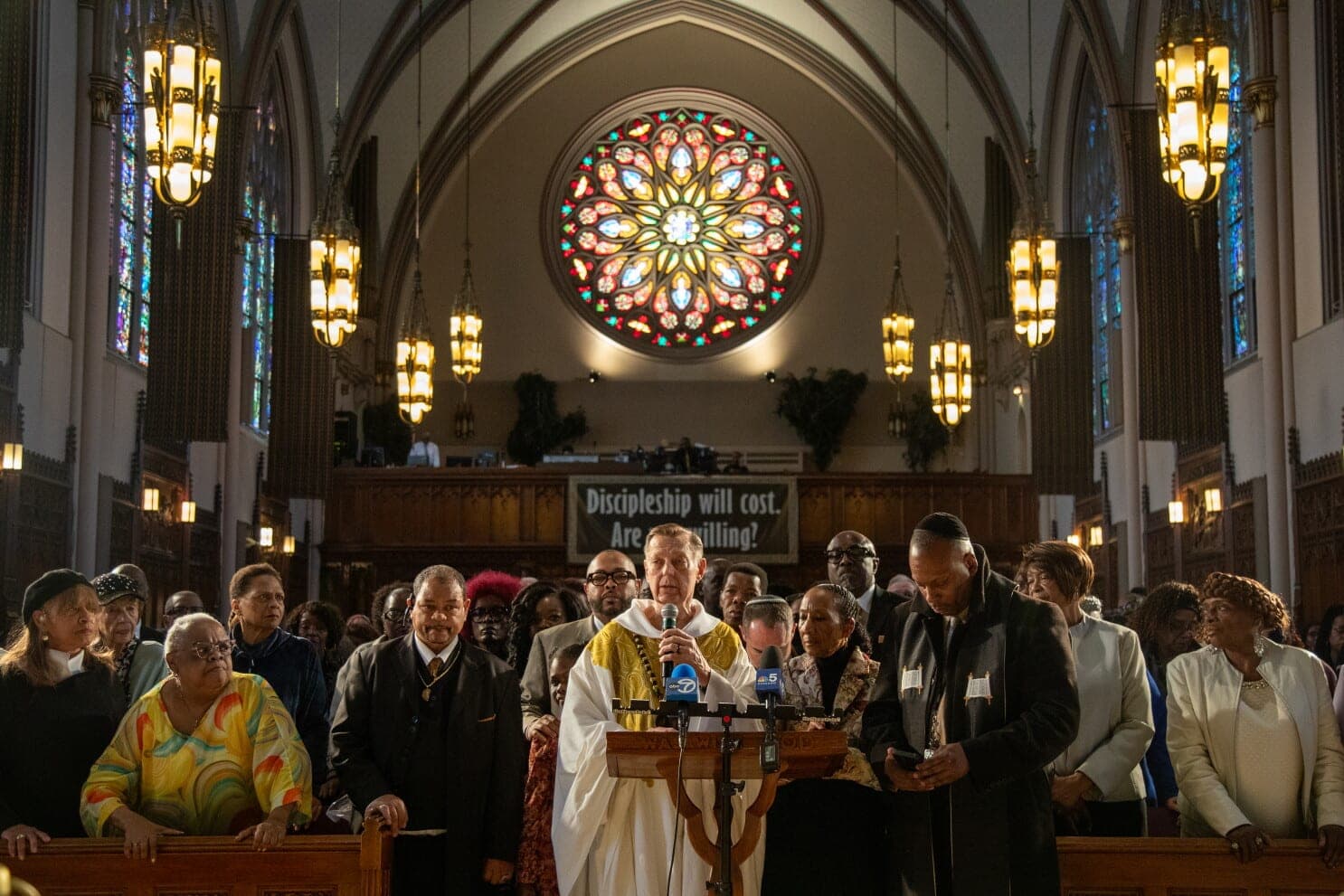 Catholic figures in Chicago 7speak out on White House comments against Pope as Trump, Vance backpedal