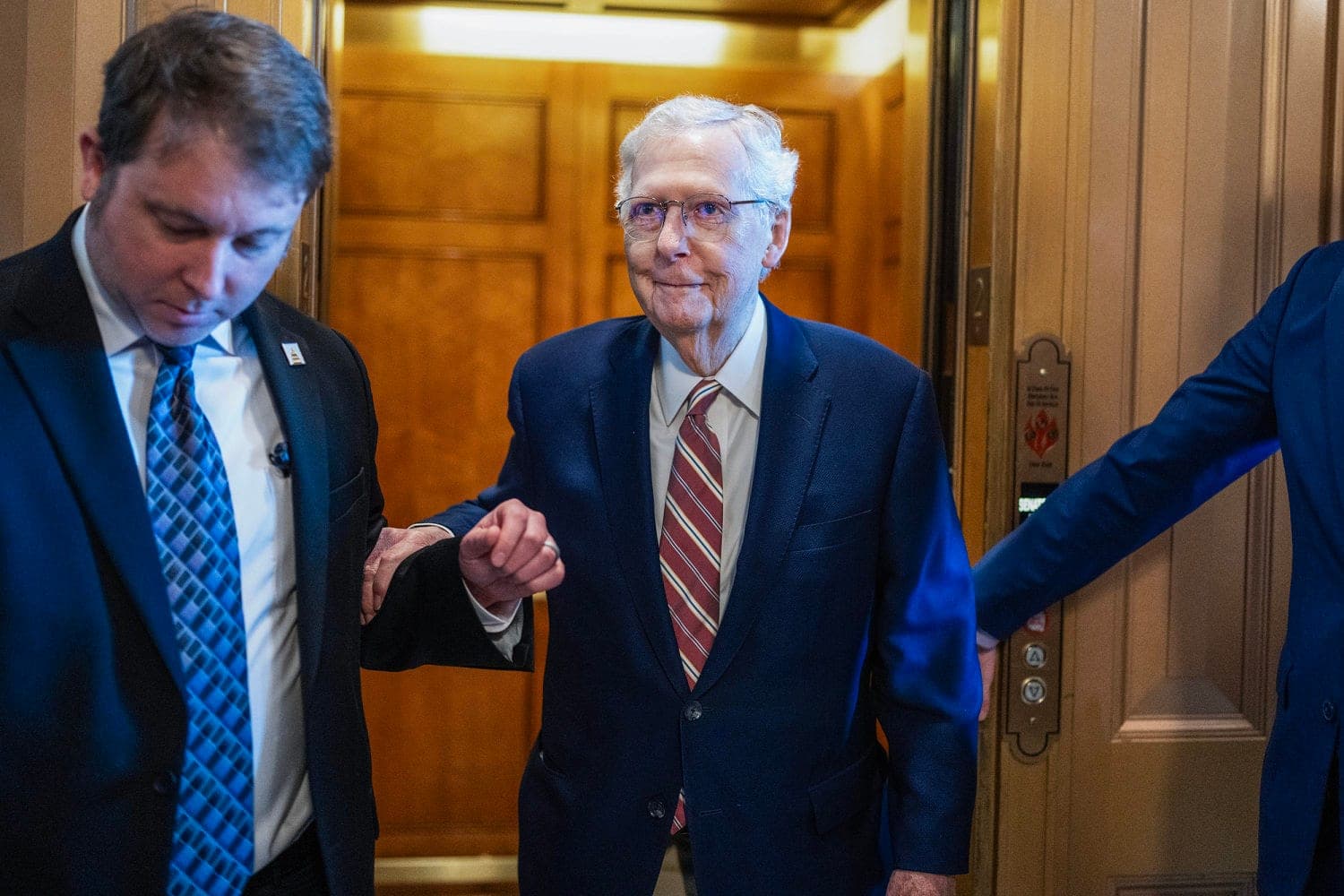 Sen. Mitch McConnell hospitalized after experiencing 'flu-like symptoms'