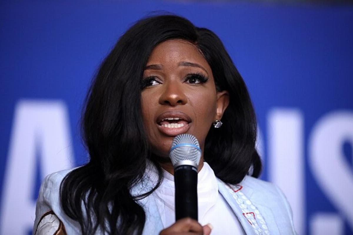 Democrat candidate uses stock photo of random black woman for a Jasmine Crockett endorsement, and it's laughable