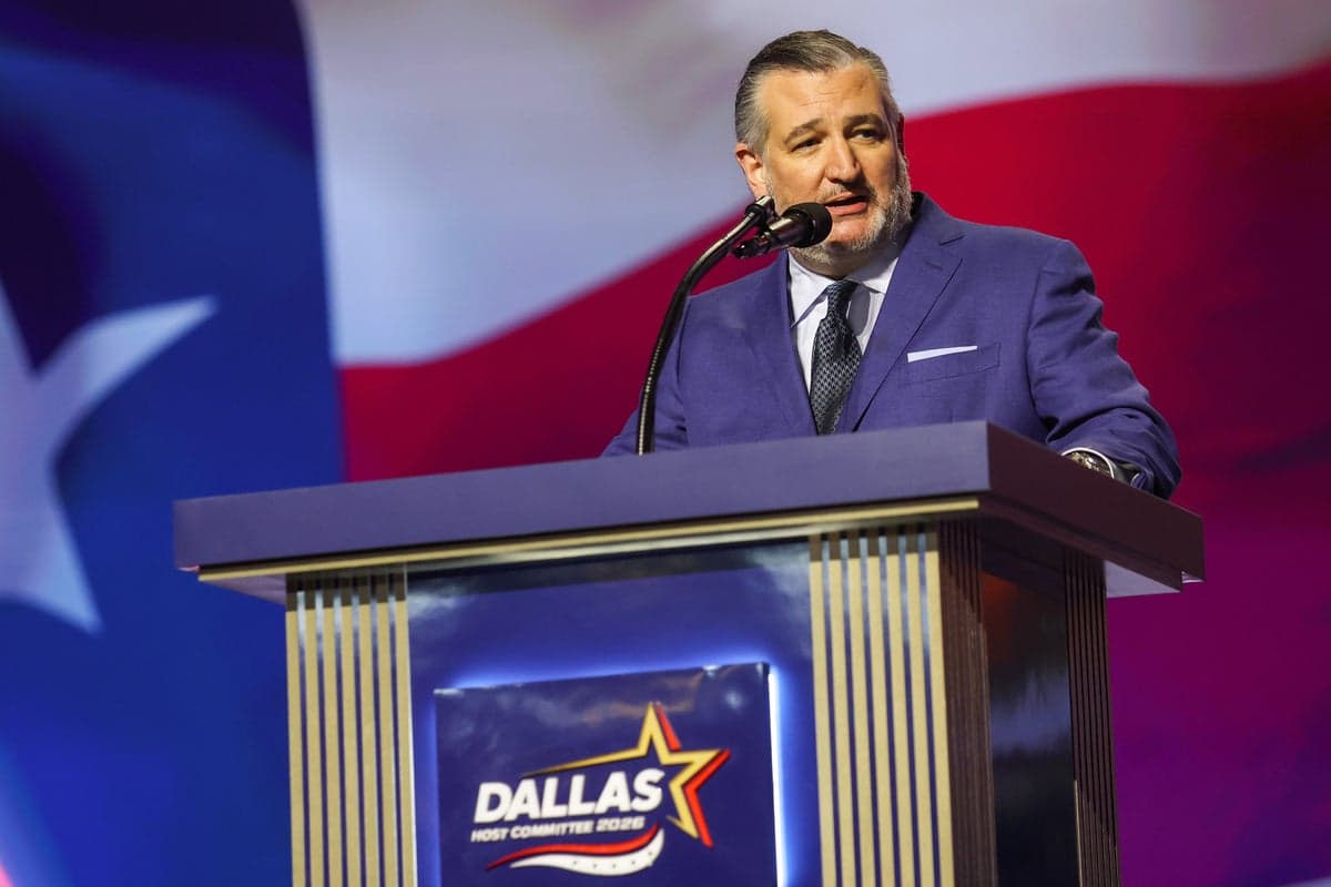 Hecklers shout 'He should be shot' as Ted Cruz calls out El-Sayed and Talarico at Trump convention