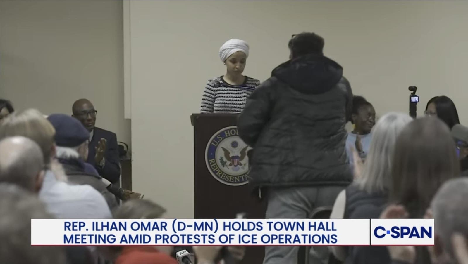 Man arrested after spraying Rep. Ilhan Omar with apple cider vinegar