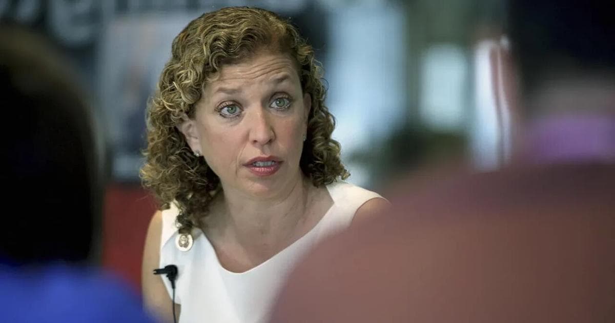 Debbie Wasserman Schultz wants opposition leaders installed to replace Nicolás Maduro in Venezuela