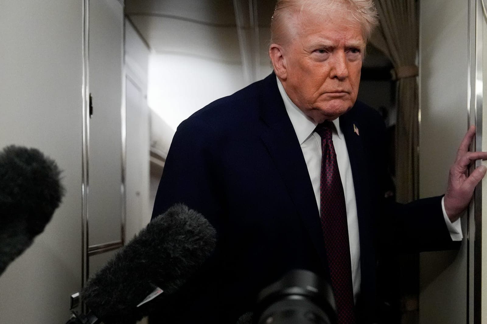 Trump Wants Ilhan Omar Investigated for 'Political Crimes'