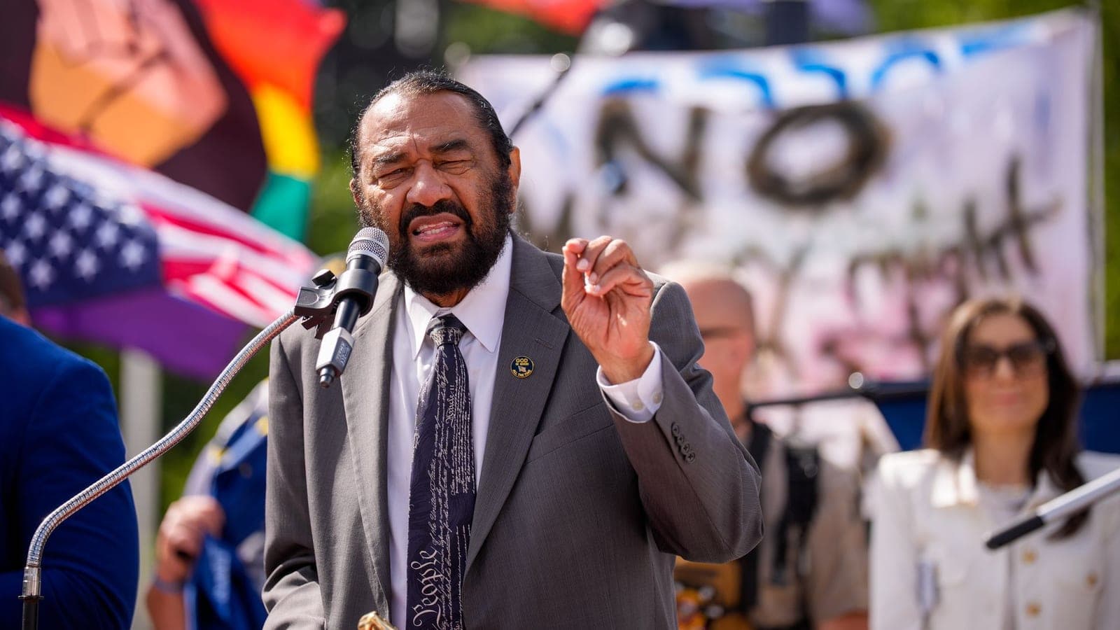 "Come to work": A primary fight between House Democrats in Texas turns nasty - Axios