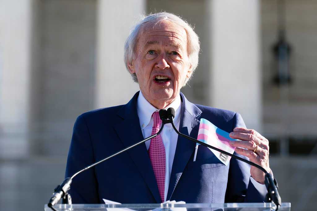 Vermont Sen. Bernie Sanders endorses Ed Markey for re-election
