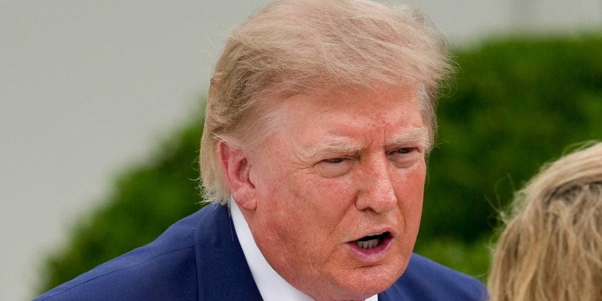 Right-Wing 'LOSERS' Fire Back At Trump's Late-Night Attack: 'No Different Than An Internet Troll'