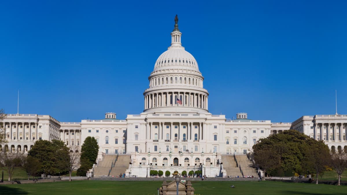 War powers resolution for Iran fails to pass House by one vote, and there was a single Democrat who opposed it