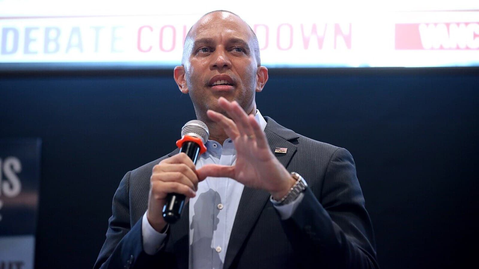 Trump Camp Braces for GOP House Defeat After Jared Kushner's Secret Meeting With Hakeem Jeffries