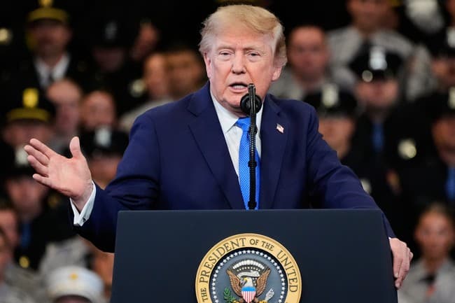Trump Sounds the Alarm in South Carolina: 'You're Gonna Lose Everything We've Done'