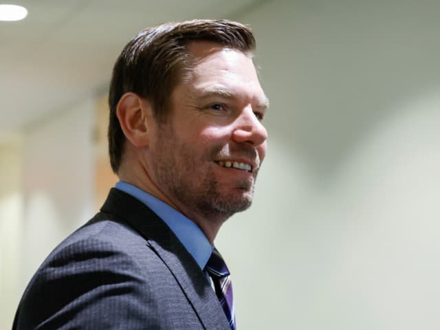 House Dem Leaders Call for Swalwell to End Gubernatorial Campaign