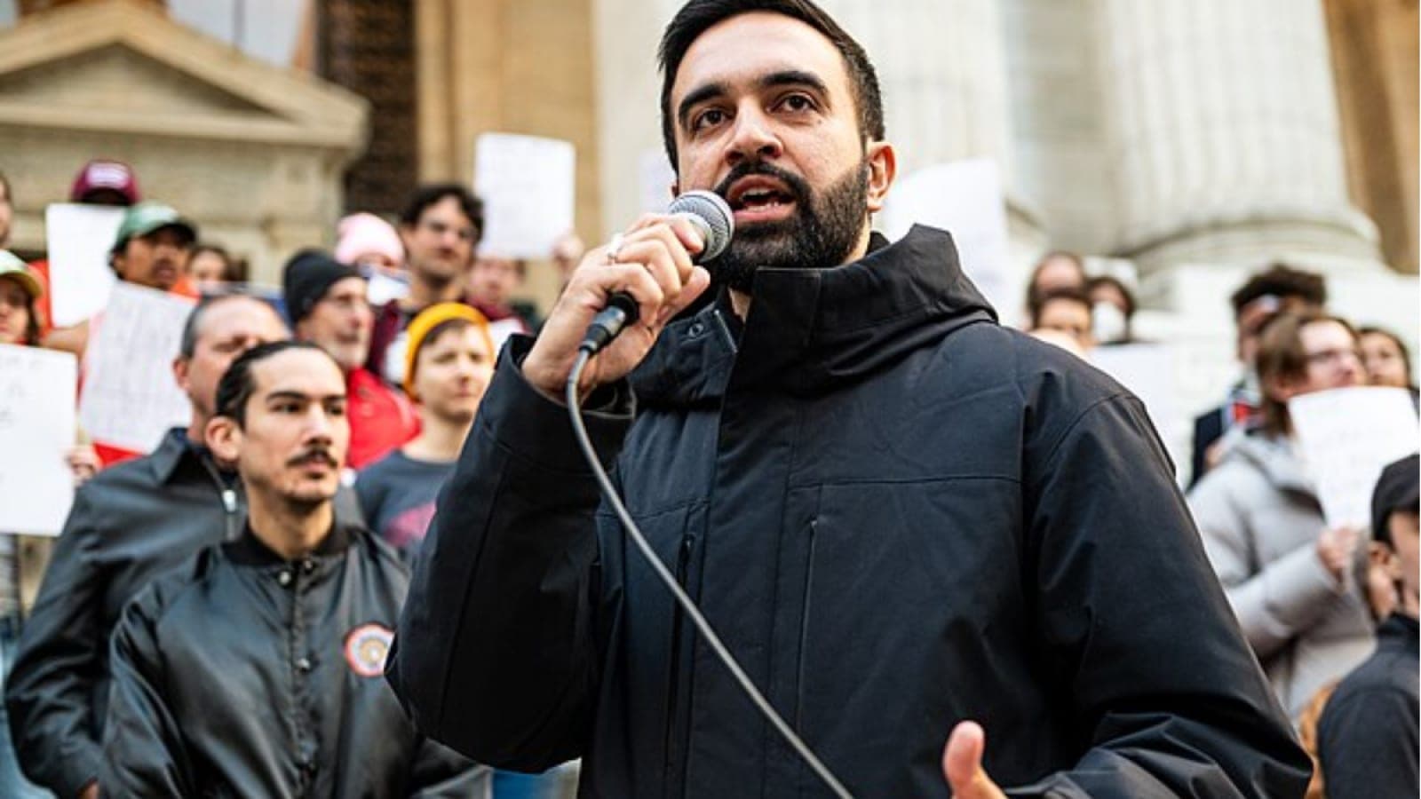 Zohran Mamdani Security Scare: 'Suspicious' Devices Found During Jan 6 Rioter Jake Lang's Anti-Islam Protest