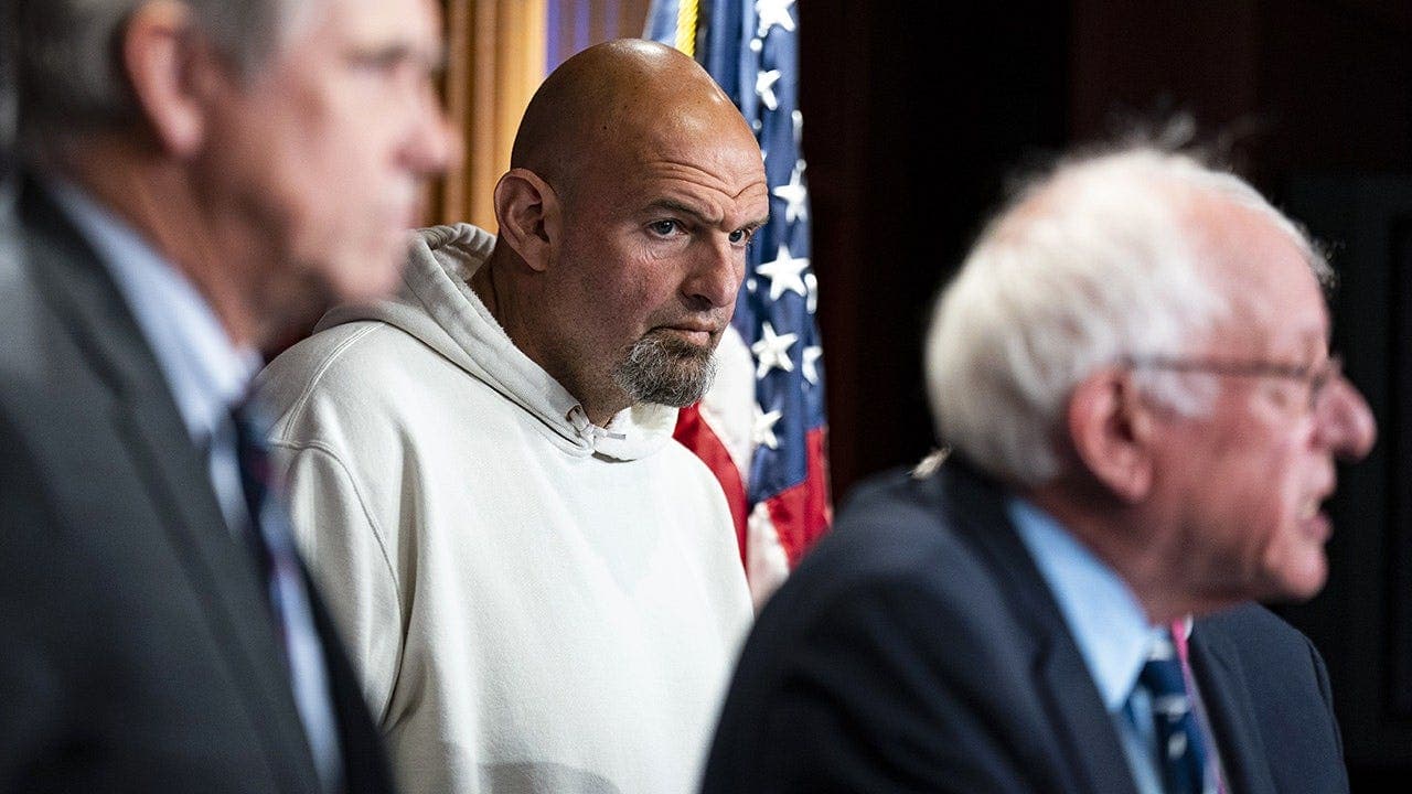 Bernie Sanders blasts Fetterman as 'way out of touch' with Americans after Graham Platner rebuke