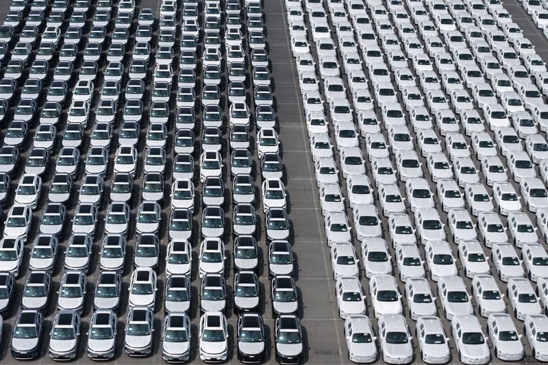 Senators Will Try to Win Approval of Permanent Chinese Car Ban in November