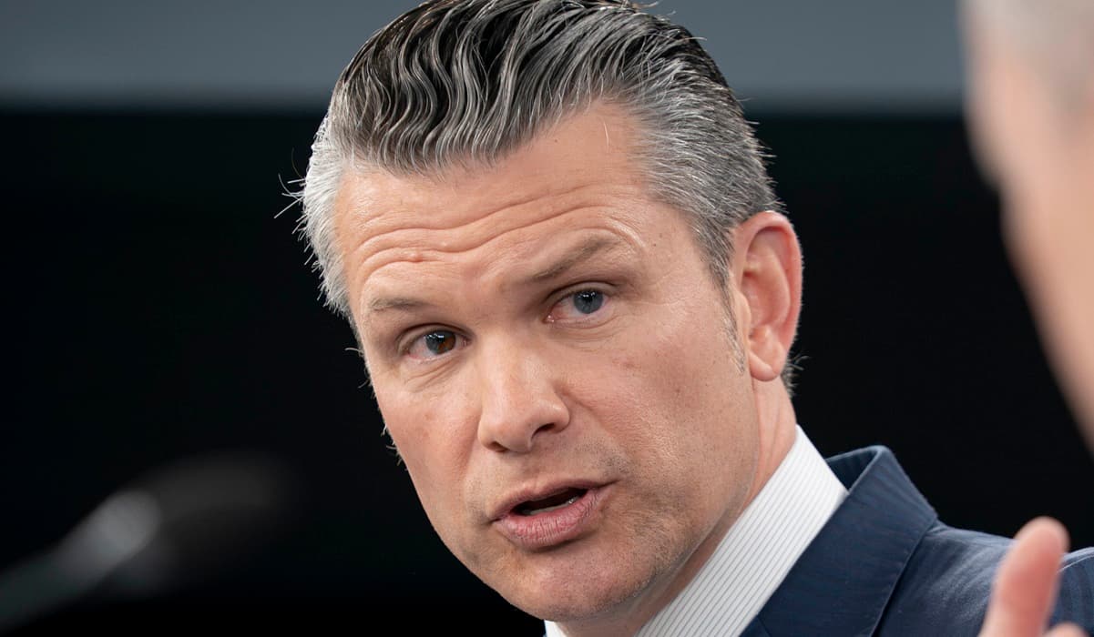 Ex-Army JAG Says Hegseth "Establishing a Pattern of Issuing Illegal Orders"