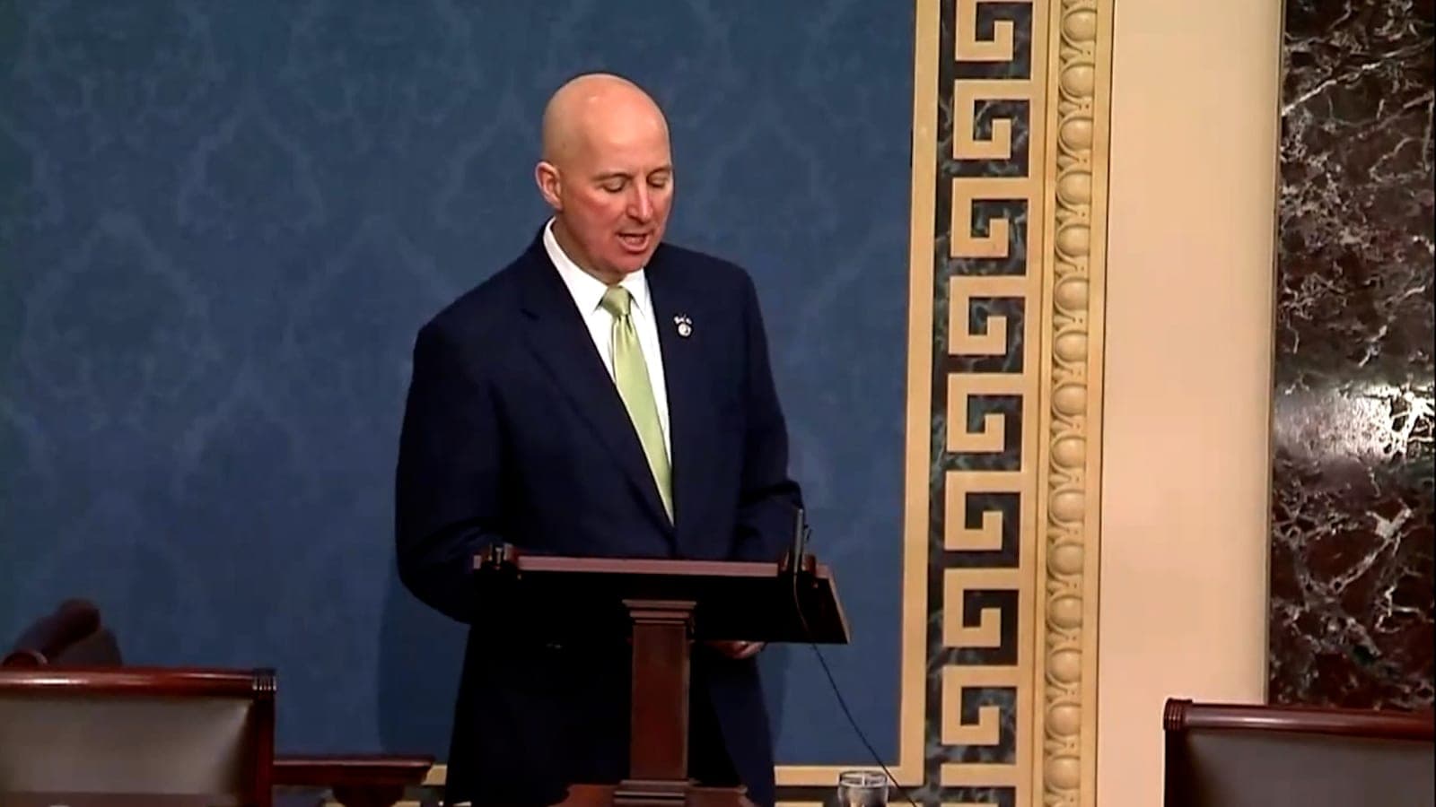 Ricketts introduces insider trading measure in Senate, Fischer co-sponsors