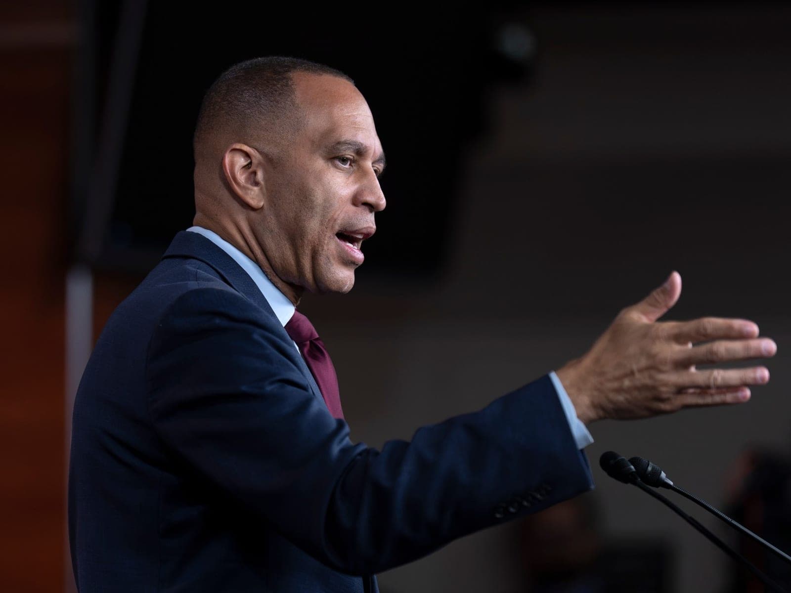 Hakeem Jeffries, Jared Kushner meeting sparks speculation amid US midterms
