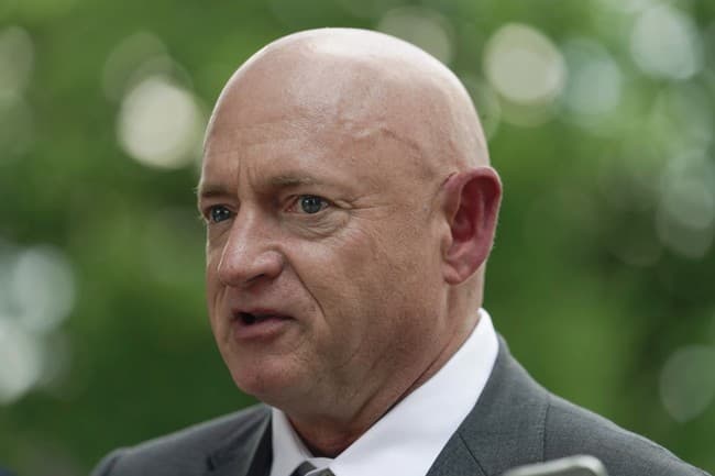 War Secretary Pete Hegseth Torches 'Seditious Six' Democrats, Mocks Mark Kelly's Uniform Post
