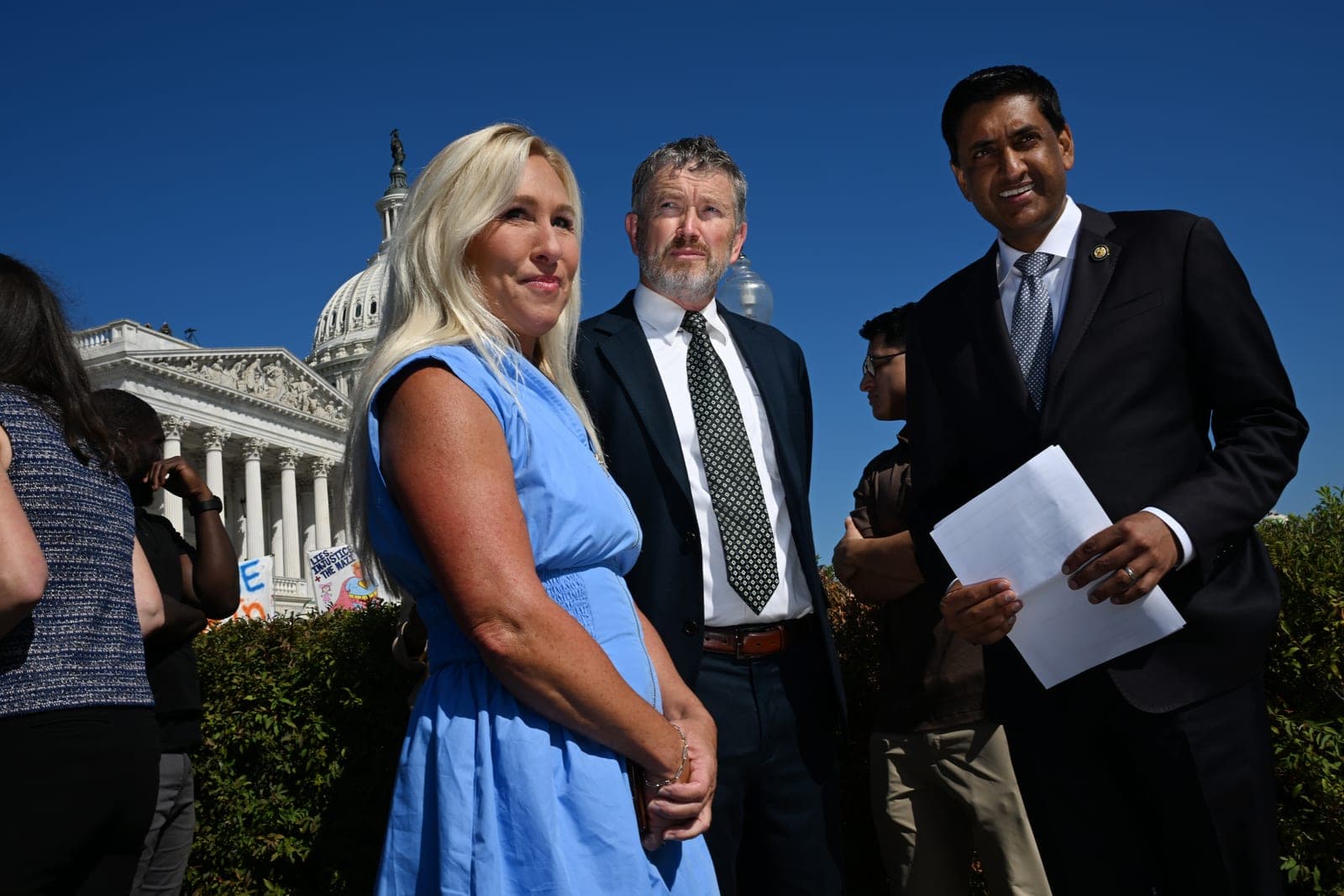Inside the effort to force Trump's hand on Epstein: Massie and Khanna's role