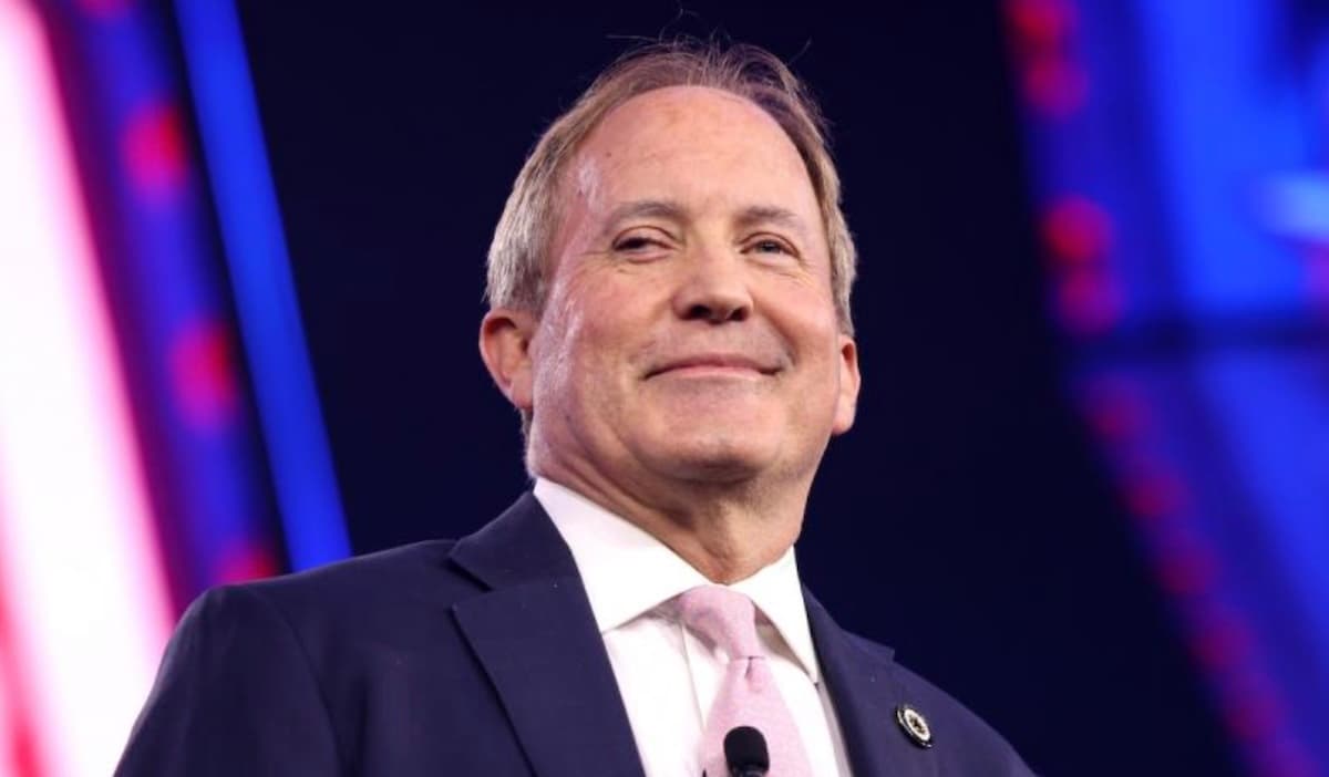 It Sure Looks Like Ken Paxton Broke The Law Again