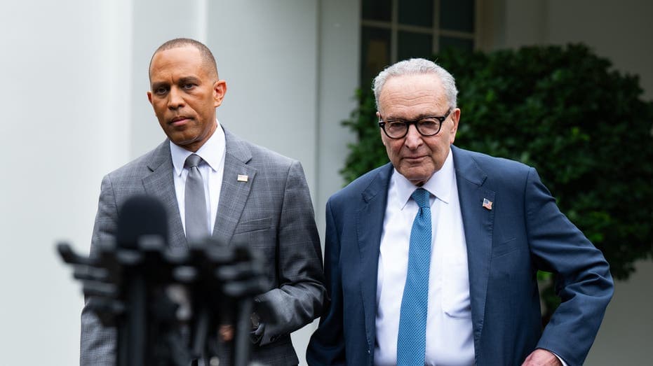 Push to oust Trump exposes cracks among Democrats on strategy, timing