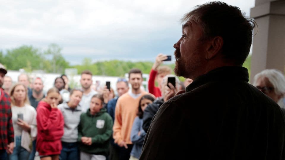 Platner holds town hall in Portland as he looks to steady Senate campaign