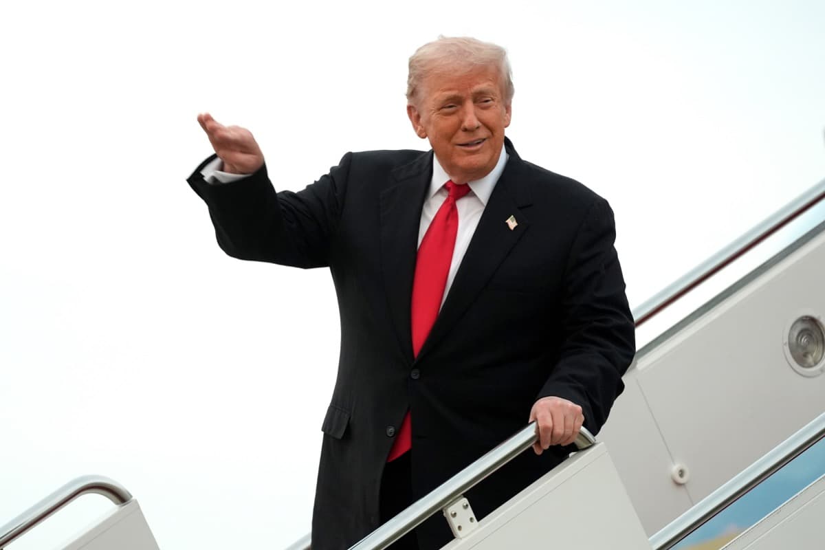 Trump's Epstein Problem Is Back; Grijalva Signs Discharge Petition