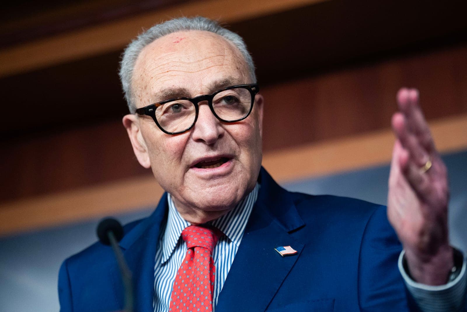 Sen. Schumer calls for White House briefing and action to rein in AI