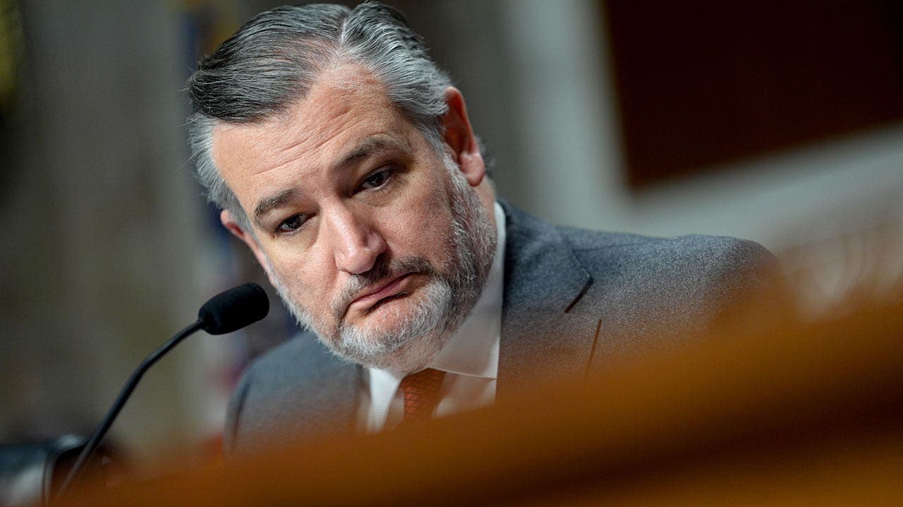 Sen. Ted Cruz returns to Texas ahead of major winter storm forecast
