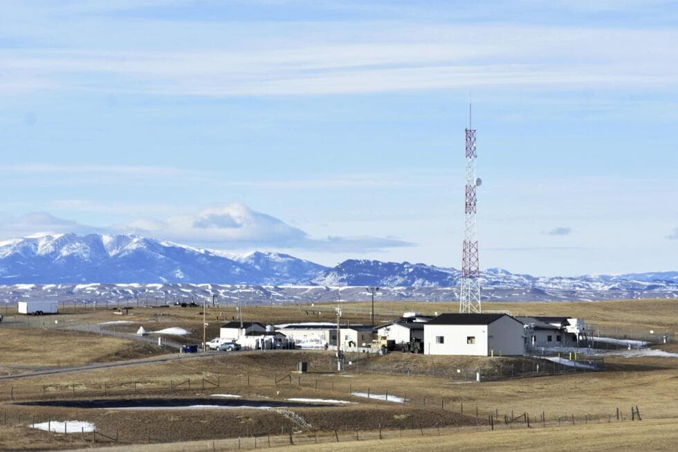 Missouri lawmakers back ban on Chinese ownership of land - AP News