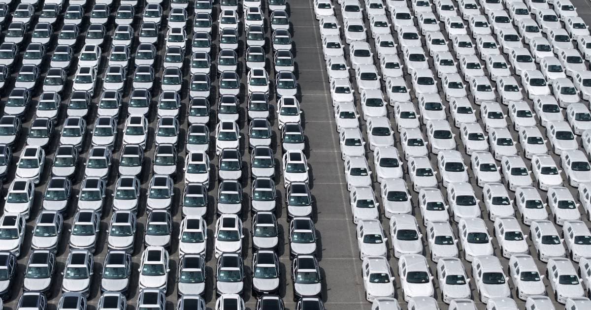 Senators will try to win approval of permanent Chinese car ban in November, World News