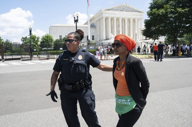 Did Radical Leftist Somali Congresswoman Just Call for the Execution of POTUS? Sure Seems Like It
