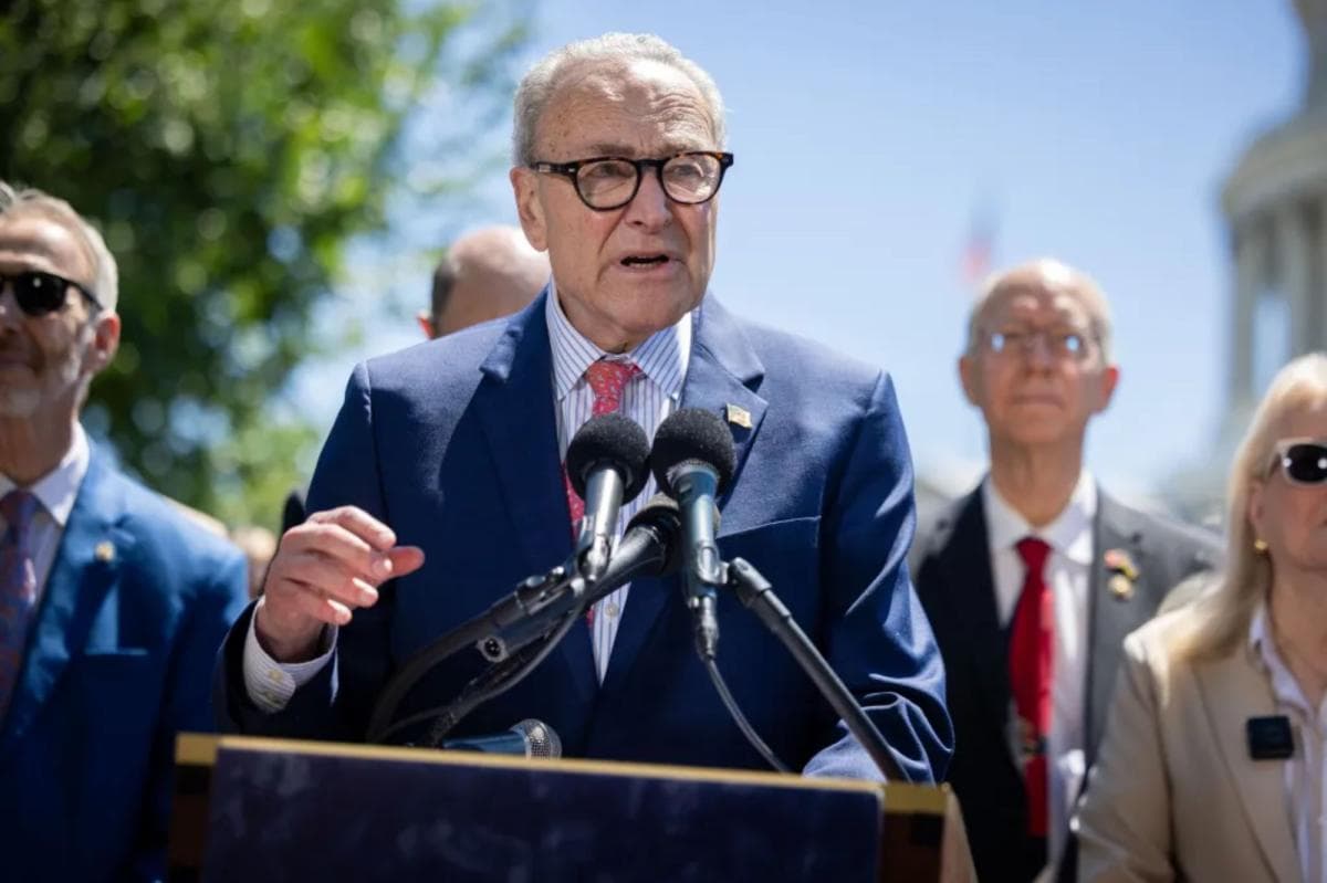 Chuck Schumer appears to let loose huge fart on Senate floor