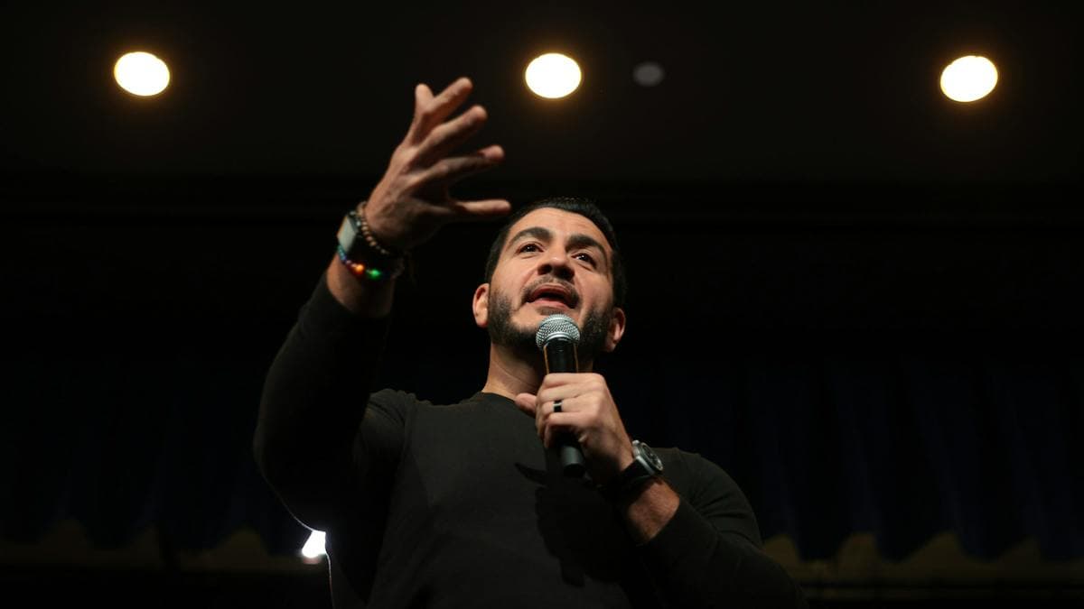 Michigan's El-Sayed Denies Family Ties To Muslim Brotherhood. His Sister's Posts Don't.