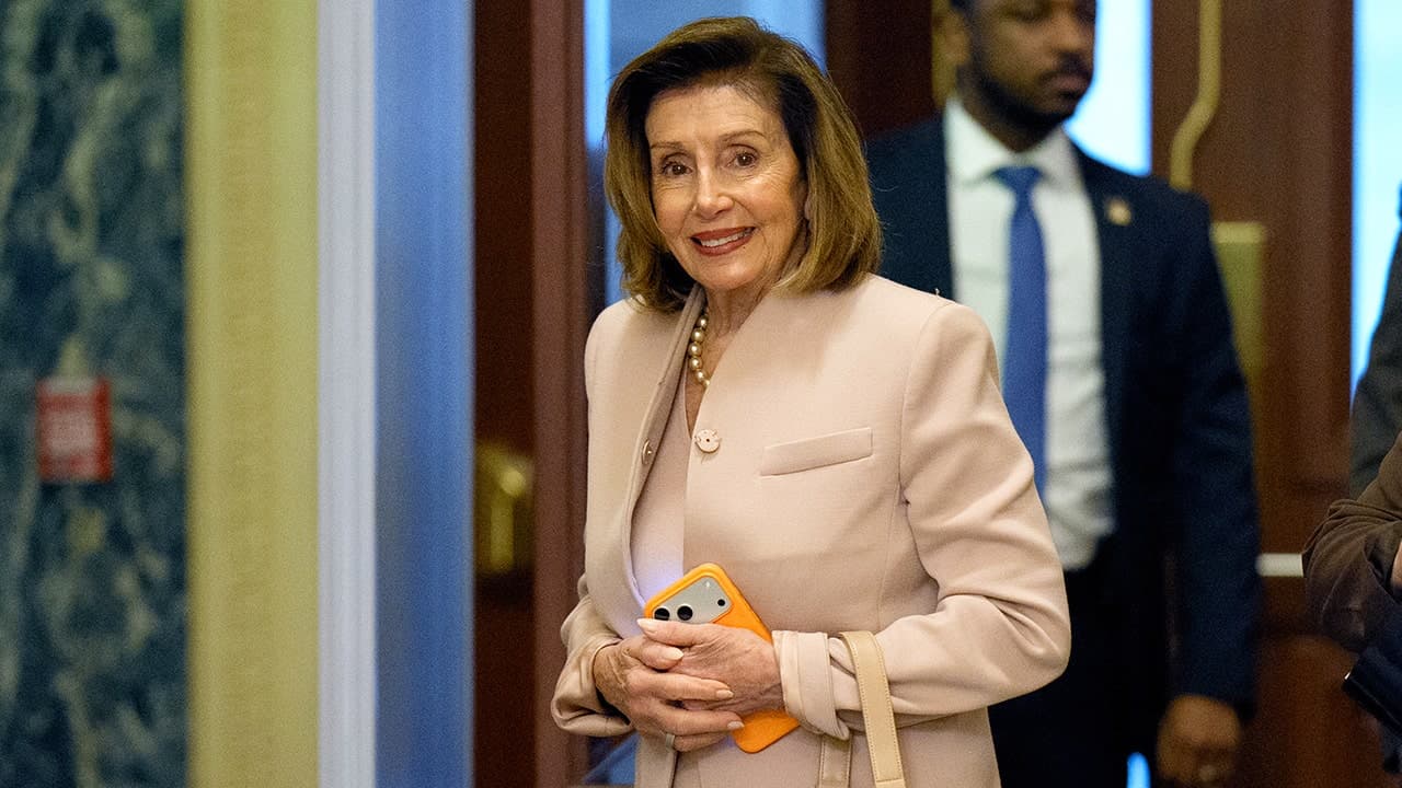 Nancy Pelosi endorses former US Capitol Police officer Harry Dunn