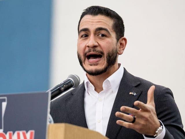 Michigan primary puts Democratic divide on the ballot