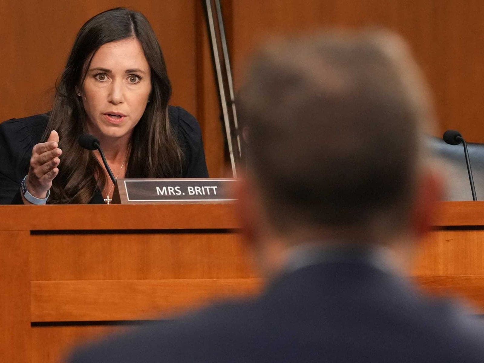 GOP senator ridiculed as cameras catch her look of 'utter horror' in Jack Smith hearing