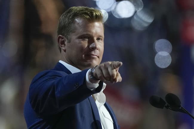 SEAL-Turned-Senator Saves the Day When a Spicy Protester Fights Capitol Police