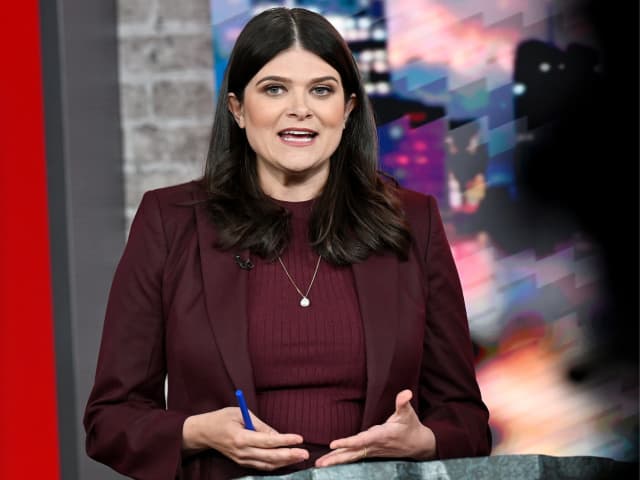 Sen. Jeanne Shaheen Backs Haley Stevens over El-Sayed in Michigan
