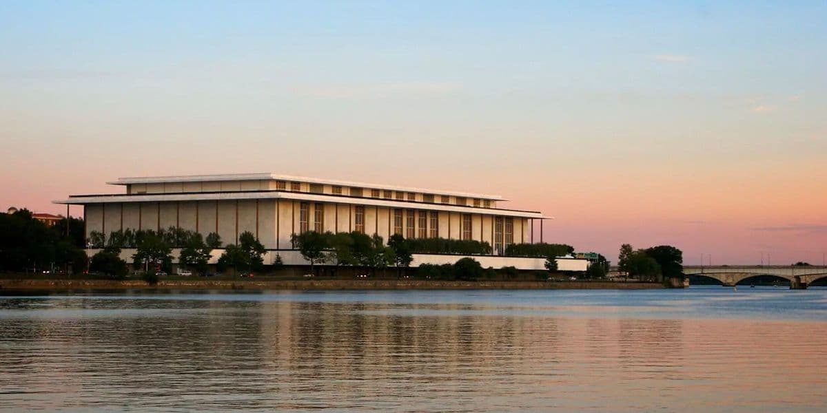 Bipartisan Bill in Congress Aims to Block Demolition of the Kennedy Center