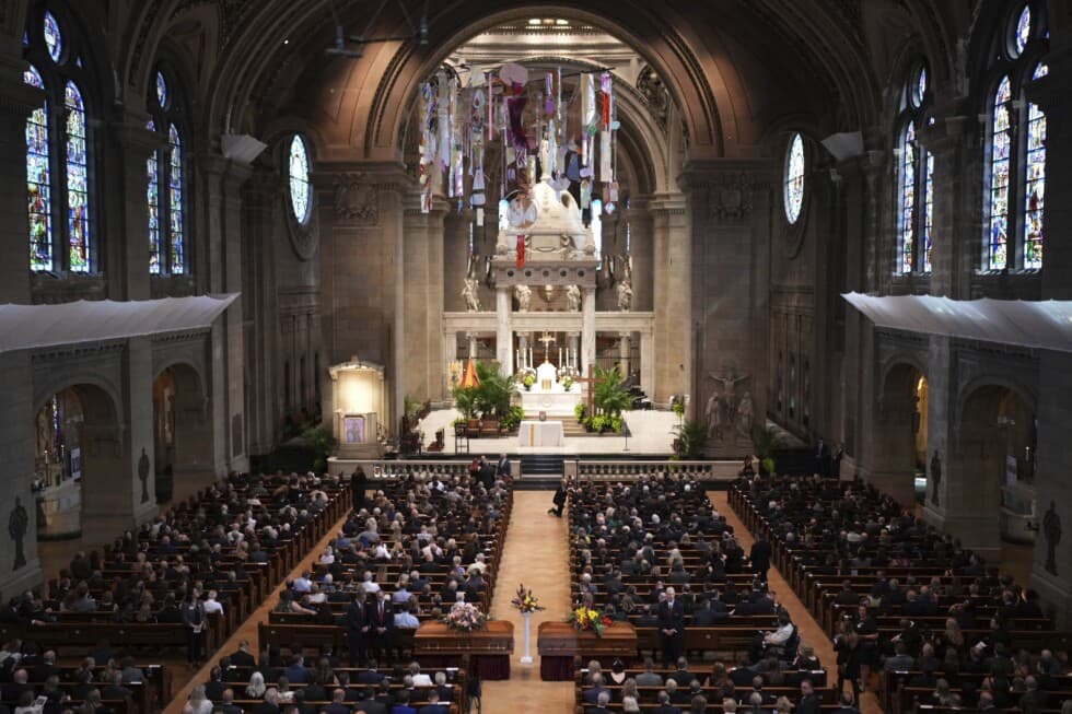 Biden, Harris and Walz attend funeral for former Minnesota House Speaker Melissa Hortman - AP News