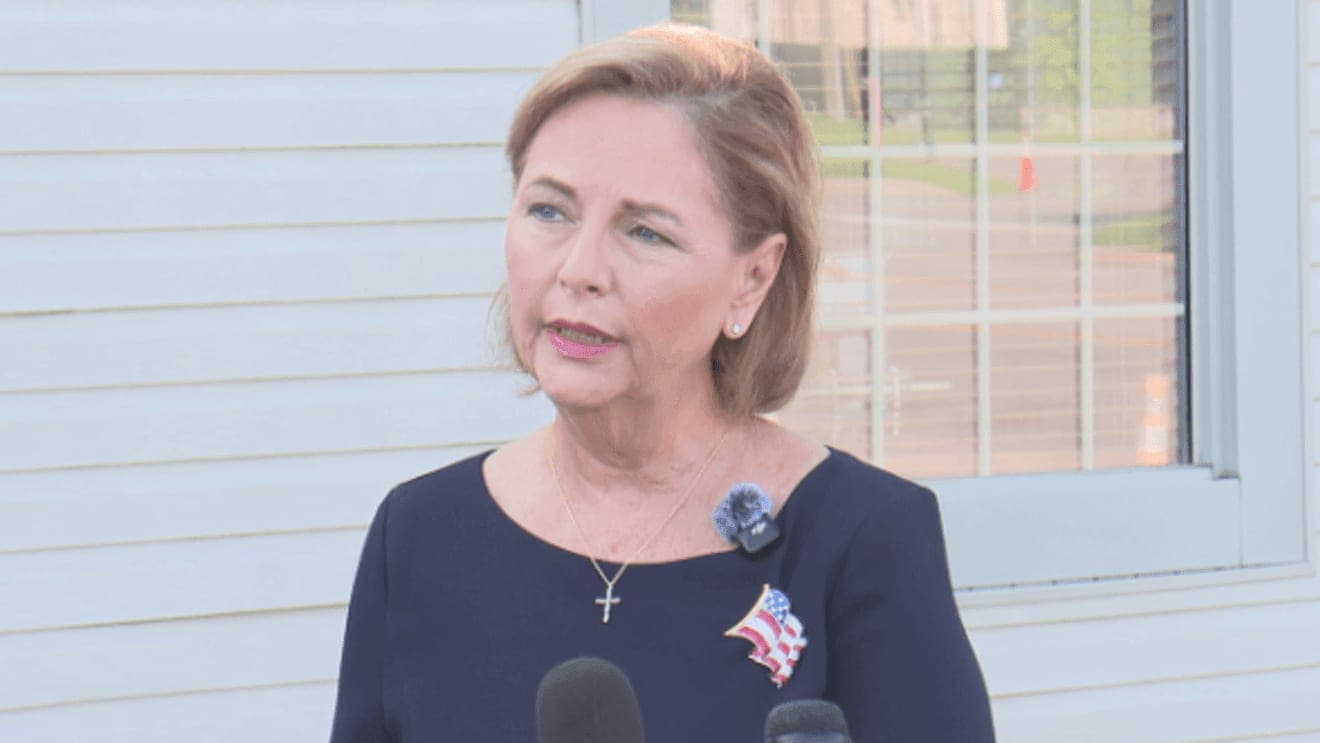 Sen. Darline Graham makes final push in West Columbia ahead of South Carolina vote