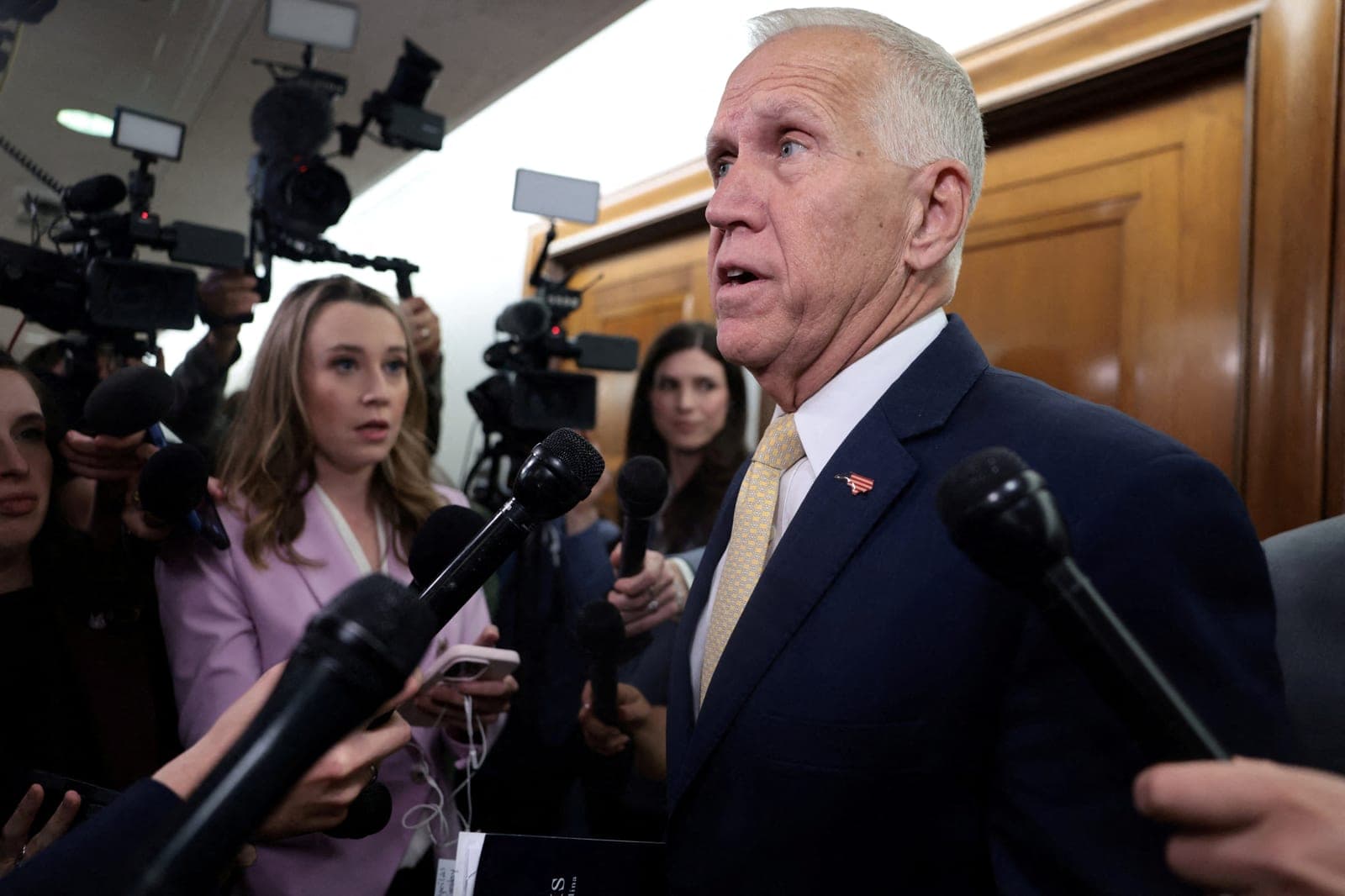 US Senator Tillis says he's ready to advance confirmation of Warsh as Fed chair