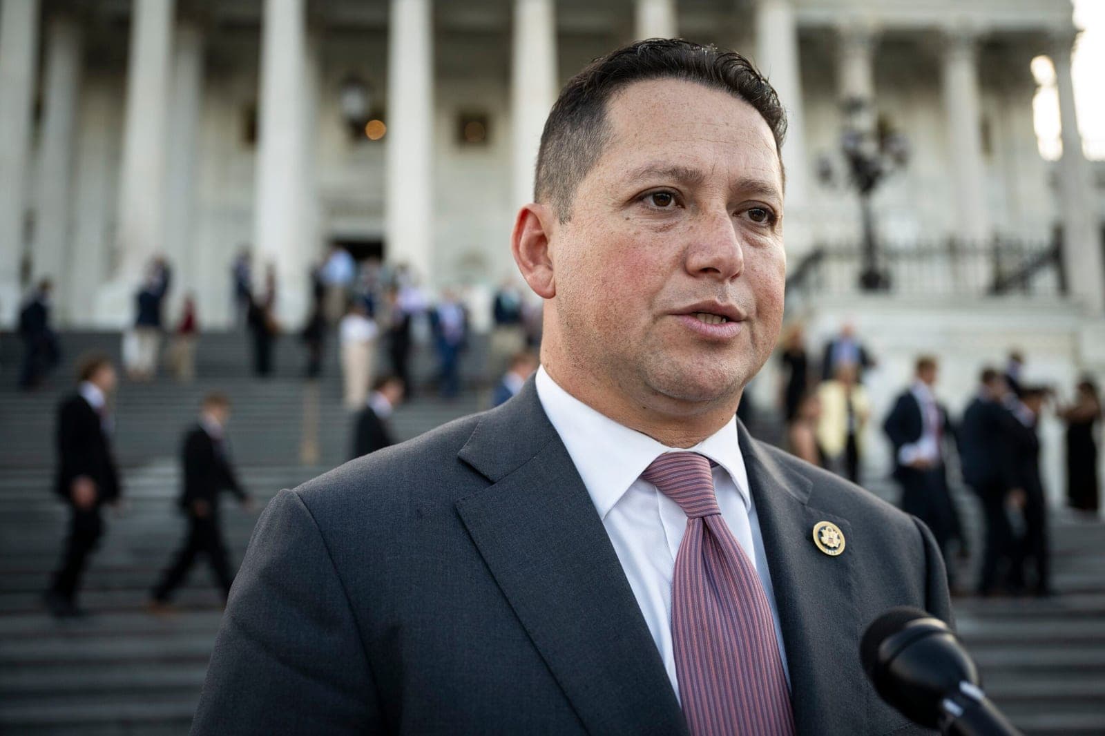 Rep. Tony Gonzales acknowledges affair with late staffer, but vows to stay in Texas runoff - KQ2