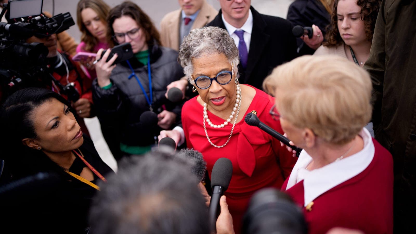 Rep. Joyce Beatty, who opposed Trump's Kennedy Center rename, says she was muted during board vote
